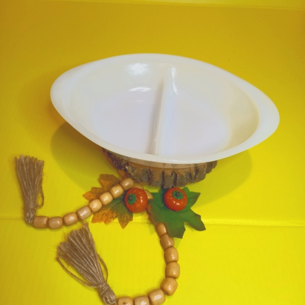 Vintage glasbake microware Milk glass